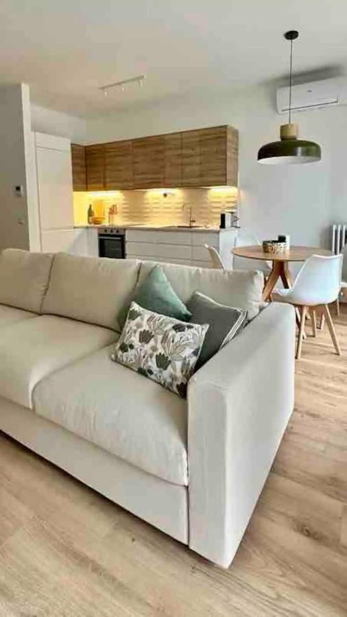 Luxury 2 Bedroom Apartament, Close To San Siro, Fiera And 10 Min Metro To Duomo Milano Eksteriør billede