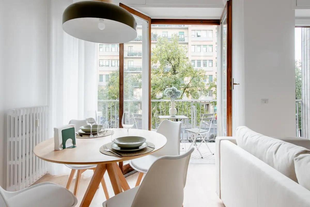 Luxury 2 Bedroom Apartament, Close To San Siro, Fiera And 10 Min Metro To Duomo Milano Eksteriør billede