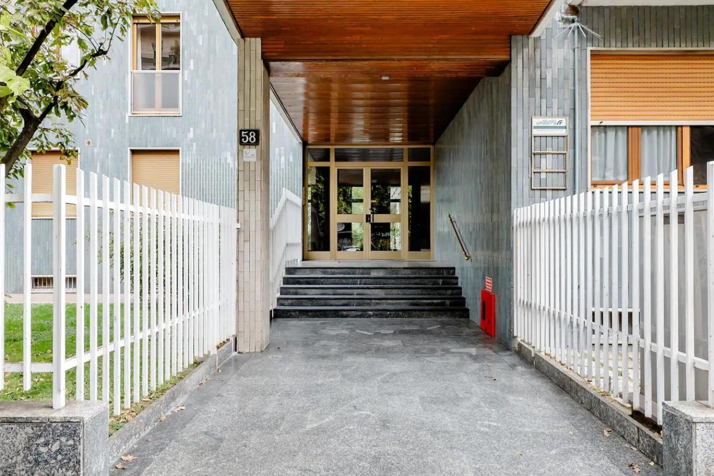 Luxury 2 Bedroom Apartament, Close To San Siro, Fiera And 10 Min Metro To Duomo Milano Eksteriør billede